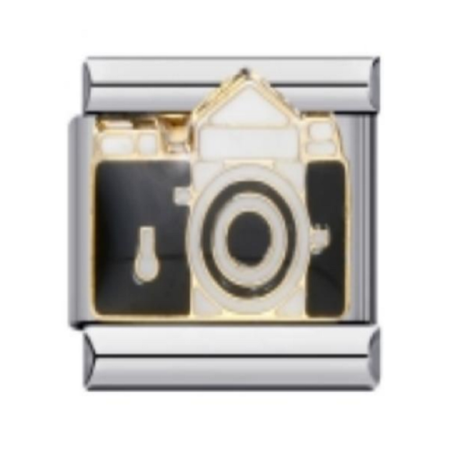 تشارم فضي كاميرا